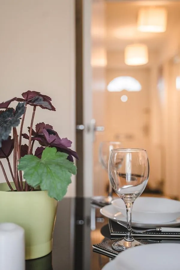 Snapos Apartments - Tudor Close Sheffield